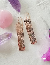 Load image into Gallery viewer, Rose Gold Chandelier Mesh Bar Earrings