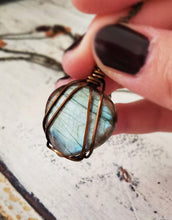 Load image into Gallery viewer, Flash Green Blue Labradorite + Vintage Brass Rolo