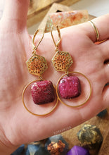 Load image into Gallery viewer, Ghost Eye Wine Jasper Hexagon Circles - Lever Back Earrings