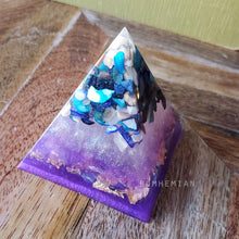 Load image into Gallery viewer, MERMAID Seashell Mother of Pearl Orgonite Pyramid Reiki Resin Crystal Paper Weight Ring Cone